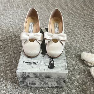 Kenneth Cole Bow-Dacious wedding shoes